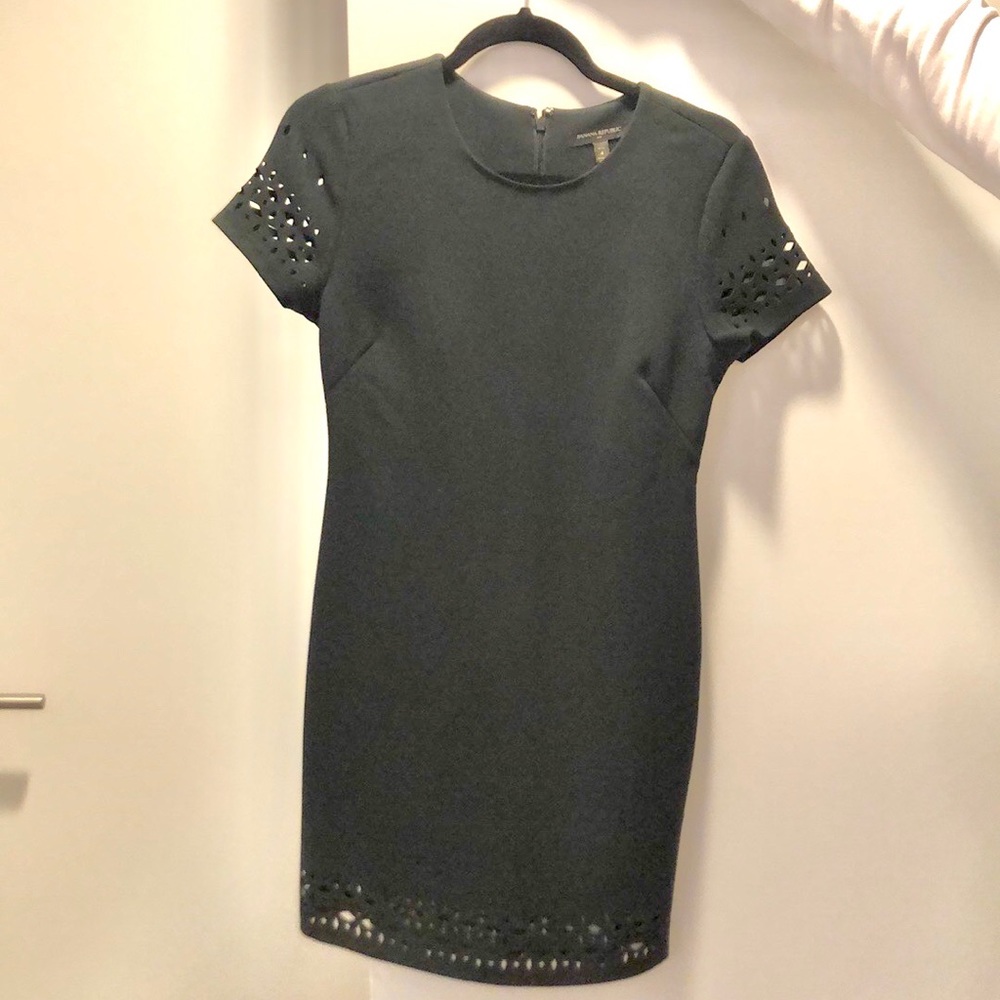 Banana Republic Black Short Sleeve Sheath Dress